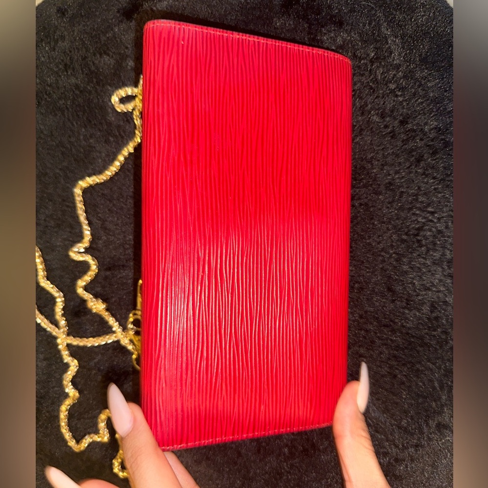 Luis Vuitton red epi wallet trifold